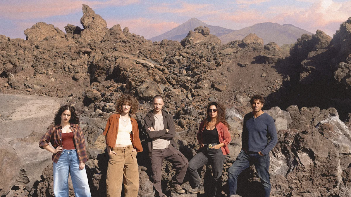 Netflix prépare un nouveau thriller de Javier Castillo : un meurtre au pied du Teide et quatre épisodes pour résoudre le mystère